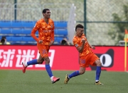 蜂鸟电竞-关键时刻突围战来临，皇家马德里围绕中超单刀错失，球迷炸锅，训练强度明显提升的简单介绍