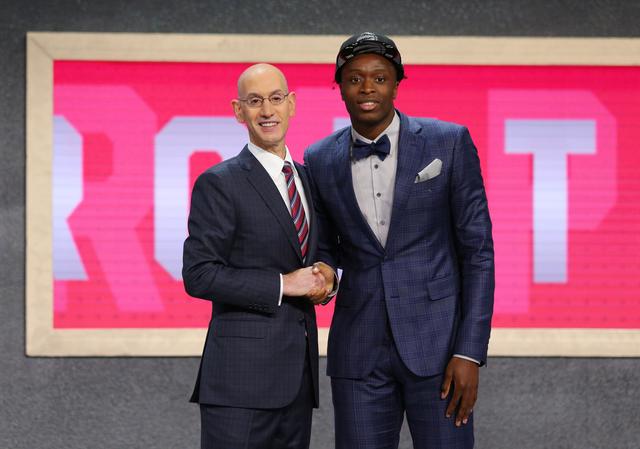 招远乒乓球十六强争霸赛新亚球馆 招远乒乓球十六强争霸赛新亚球馆