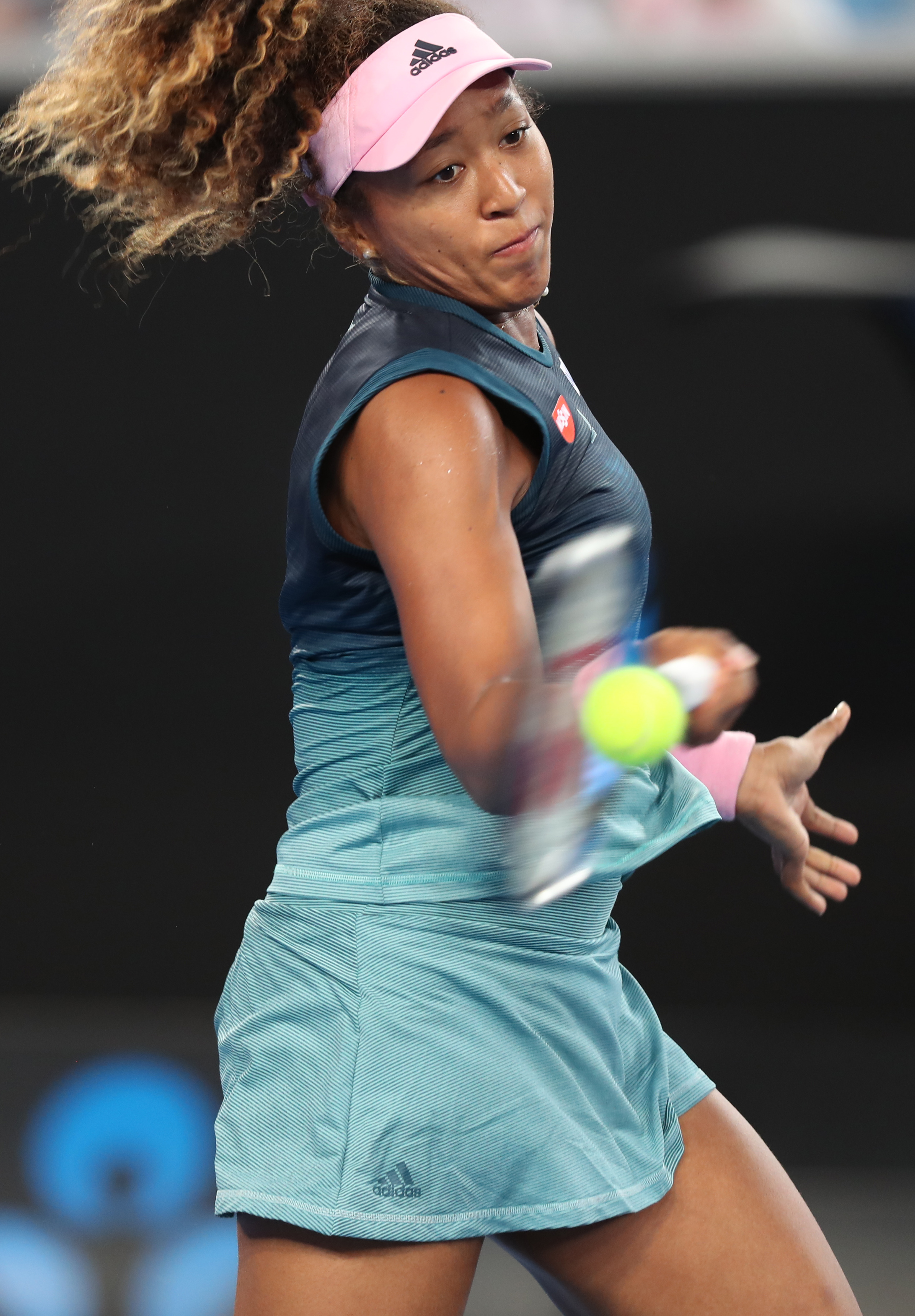 包含大坂直美回归赛场，连败首场状态亮眼，快船观众沸腾！的词条